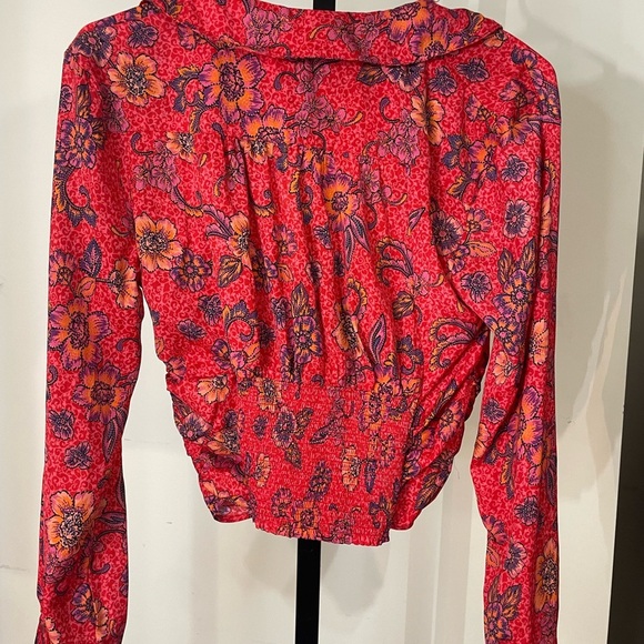 Free People Top Blouse I Got You Crop Floral Printed V Neck Smocked Size XS - Picture 7 of 7